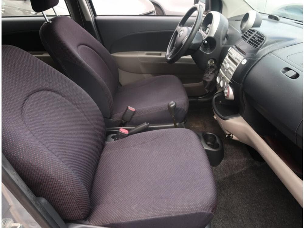 2006 Daihatsu SIRION - 9