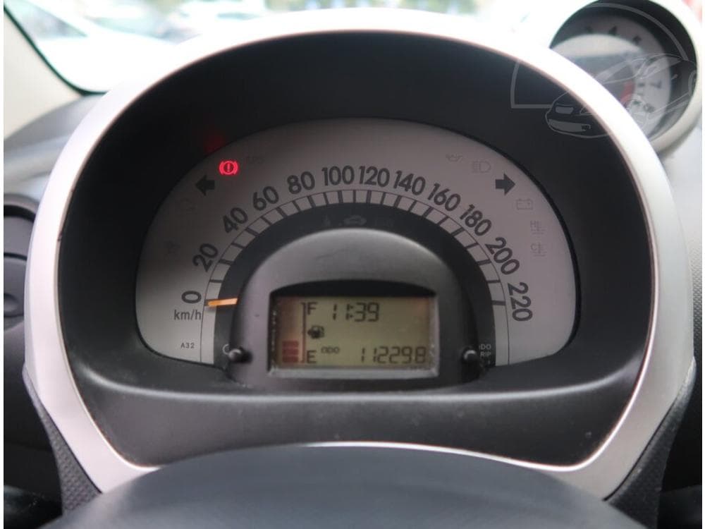 2006 Daihatsu SIRION - 11