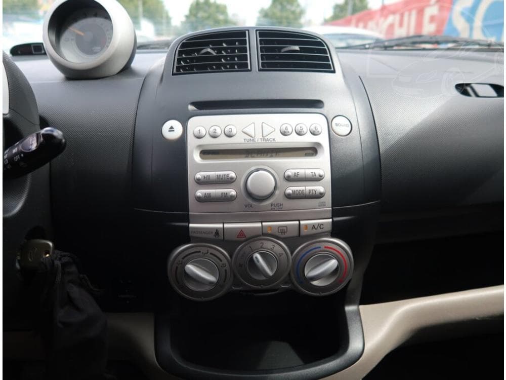 2006 Daihatsu SIRION - 12