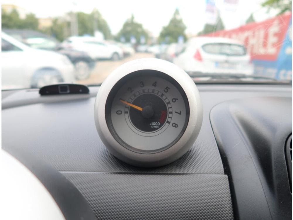 2006 Daihatsu SIRION - 14