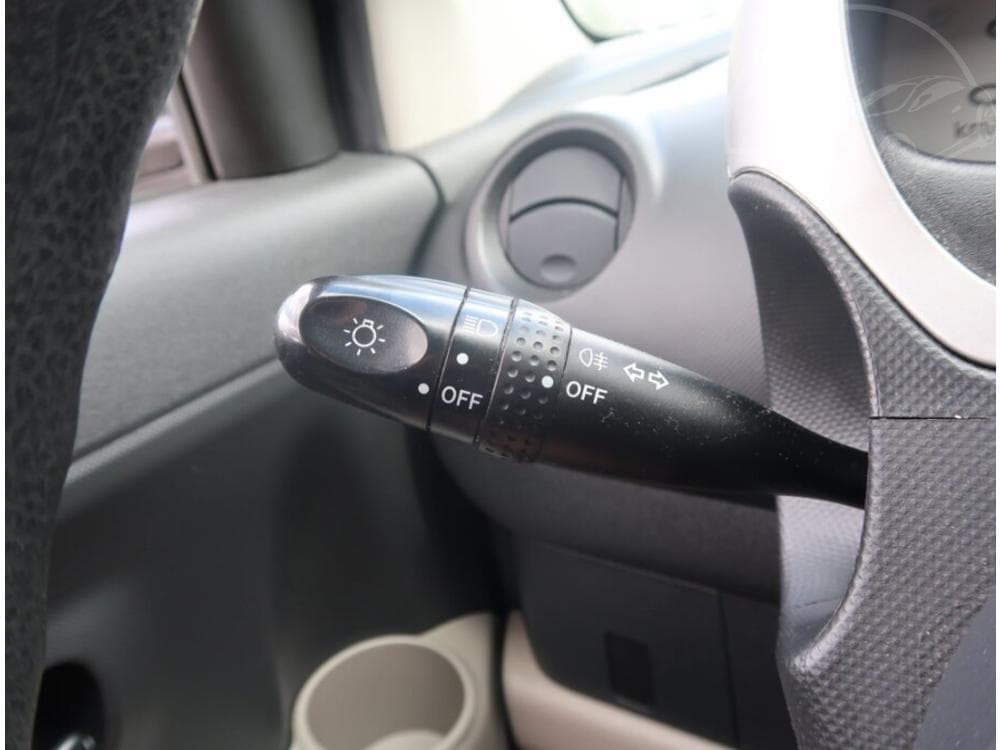 2006 Daihatsu SIRION - 15