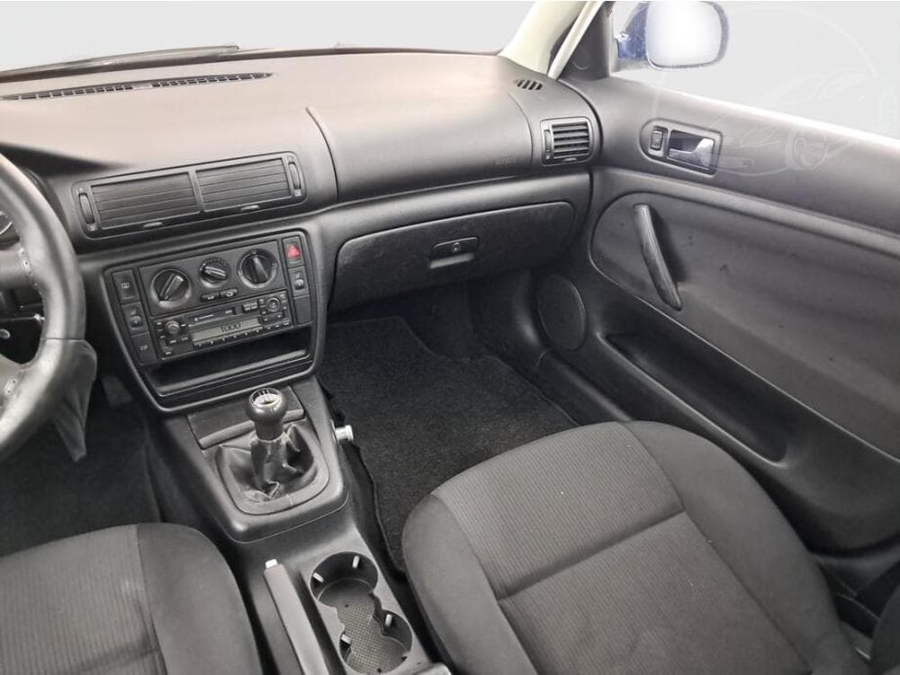 2002 Volkswagen PASSAT - 8