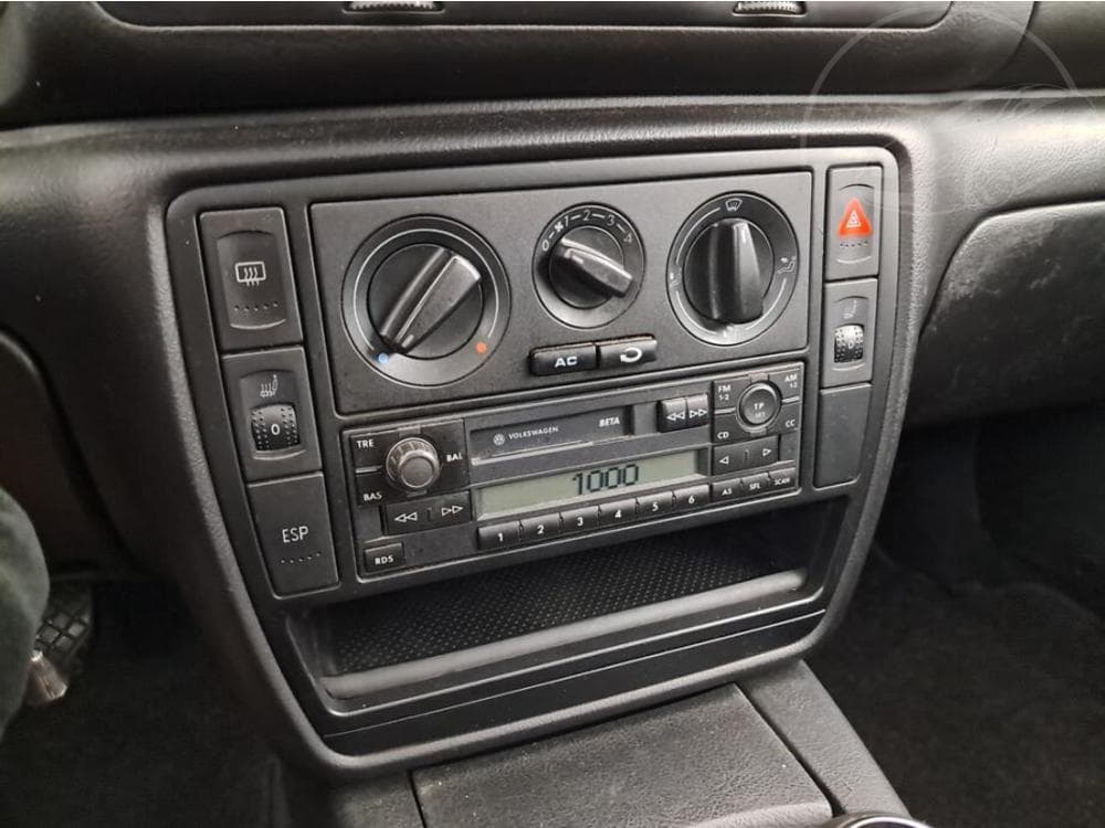 2002 Volkswagen PASSAT - 12