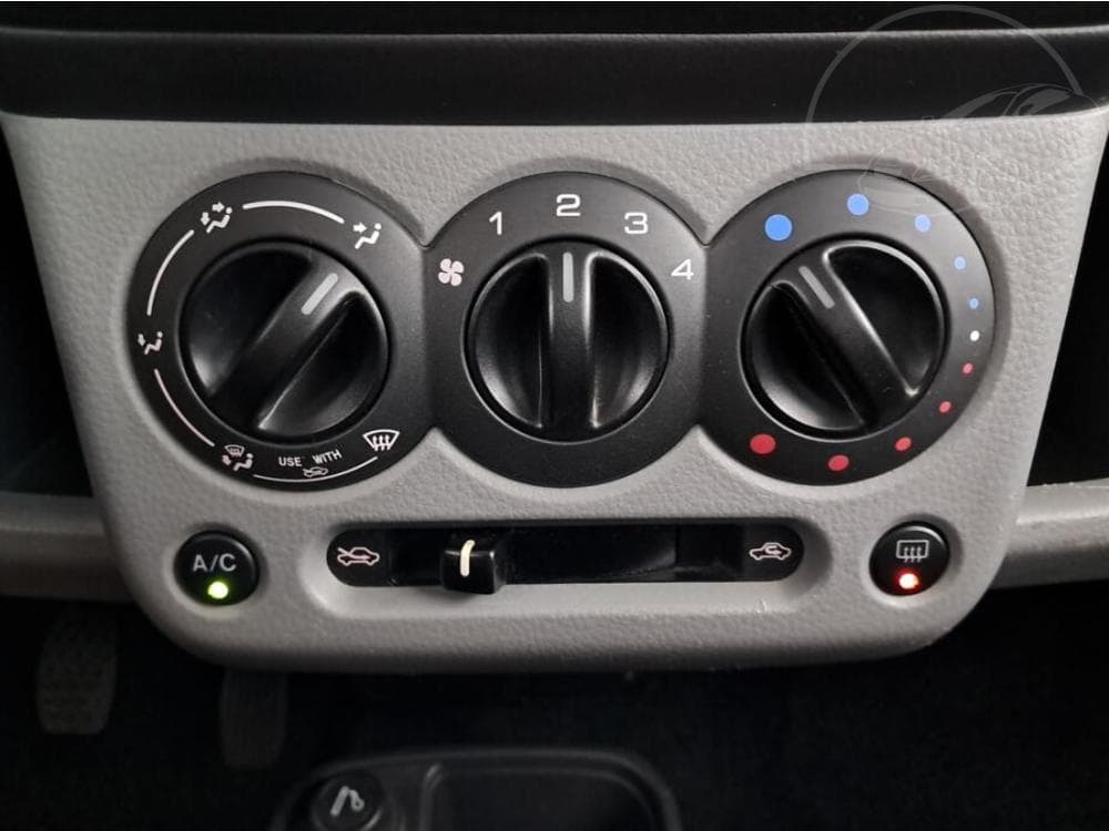 2005 Suzuki IGNIS - 14