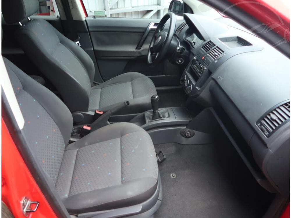 2003 Volkswagen POLO - 9