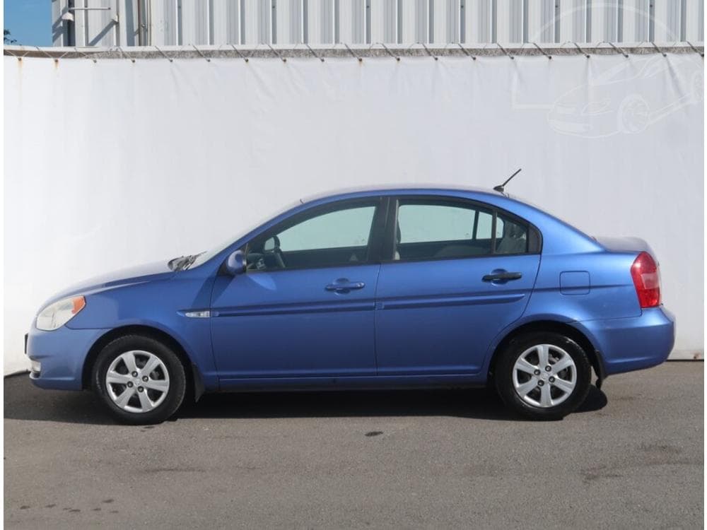 2009 Hyundai ACCENT - 3