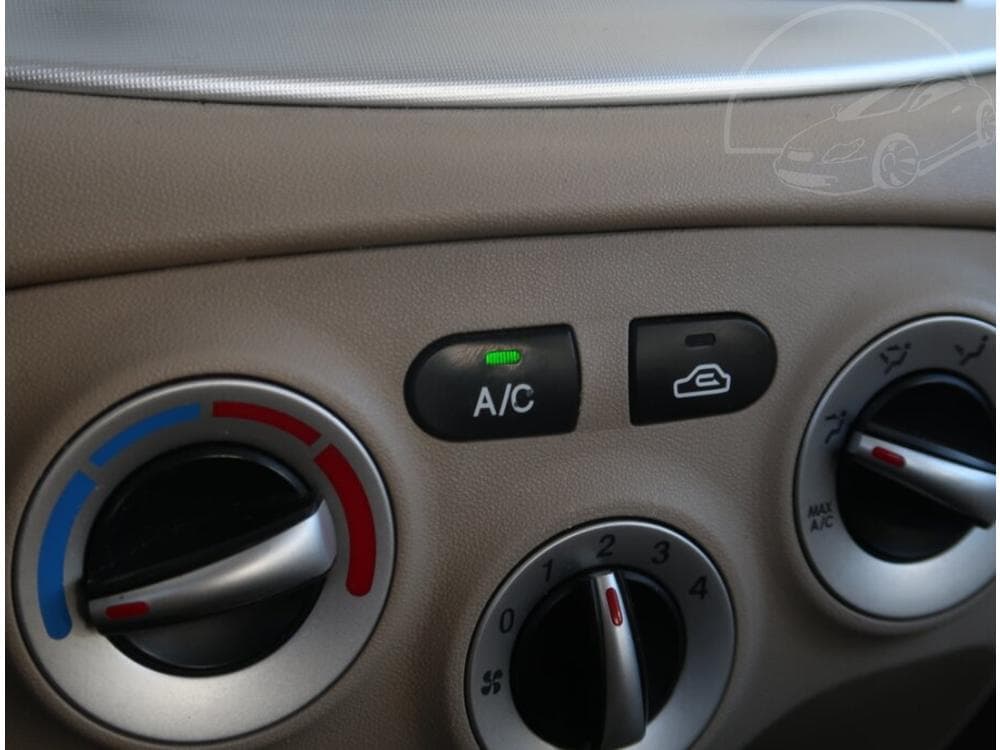 2009 Hyundai ACCENT - 15