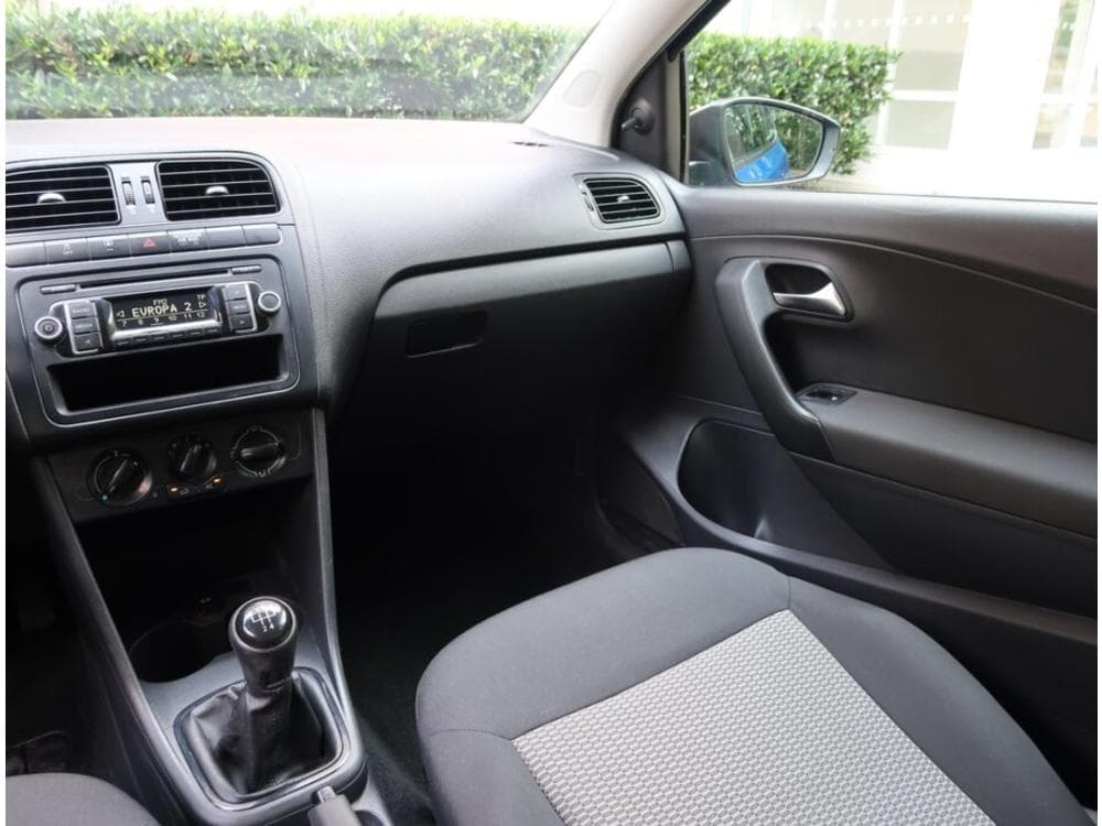2013 Volkswagen POLO - 8