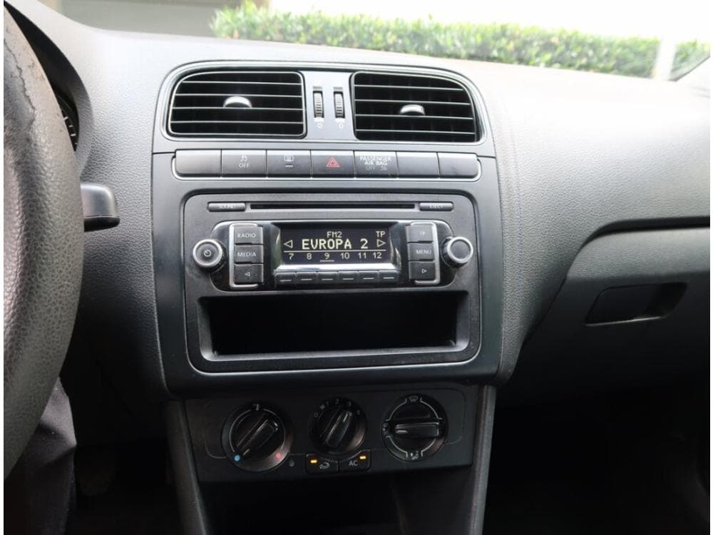 2013 Volkswagen POLO - 12