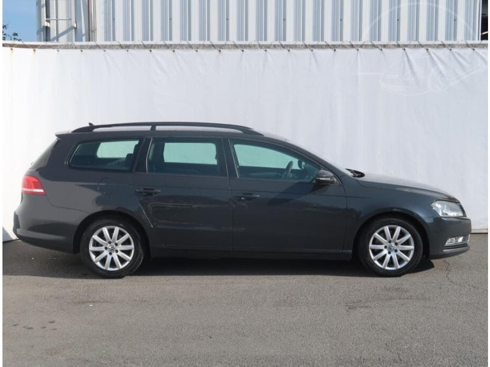 2012 Volkswagen PASSAT - 6