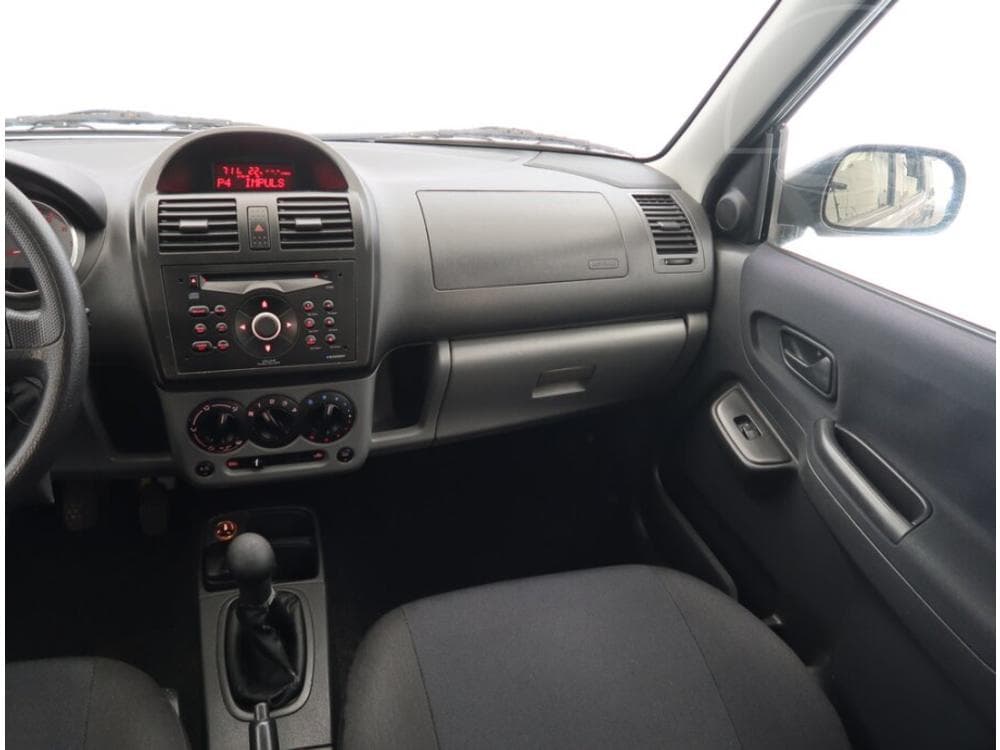 2004 Suzuki IGNIS - 8