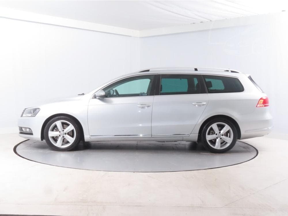2011 Volkswagen PASSAT - 3