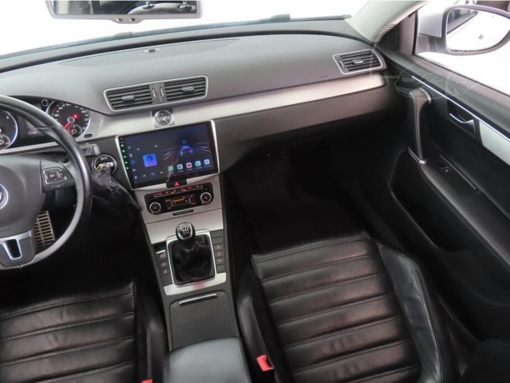 2011 Volkswagen PASSAT - 8