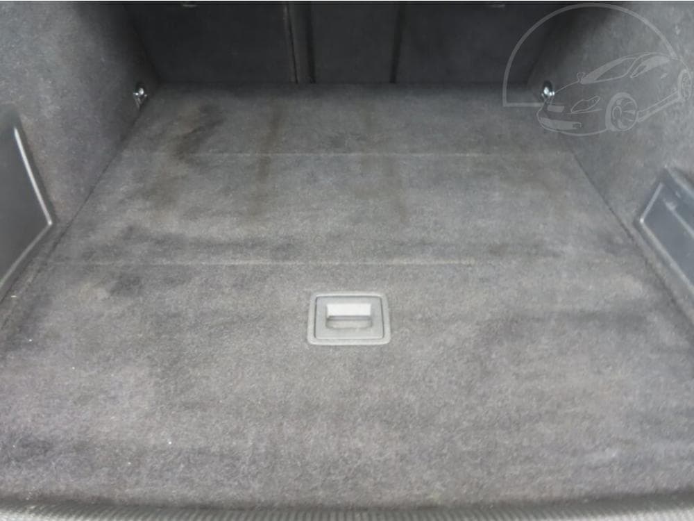 2011 Volkswagen PASSAT - 13