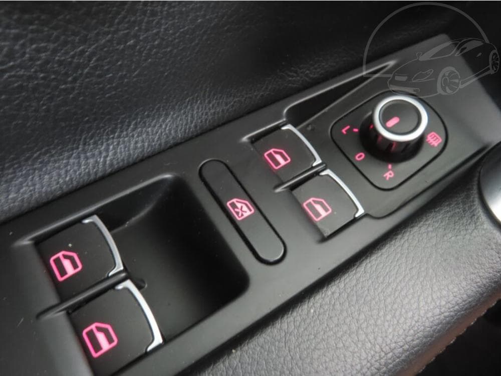 2011 Volkswagen PASSAT - 14