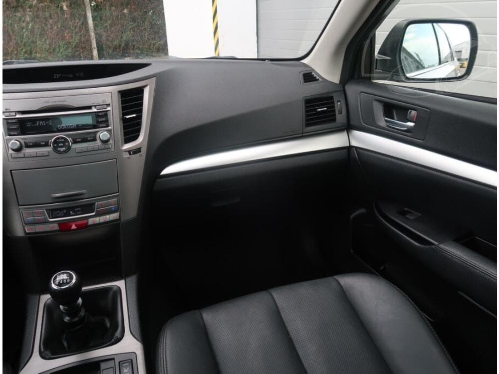 2012 Subaru OUTBACK - 8