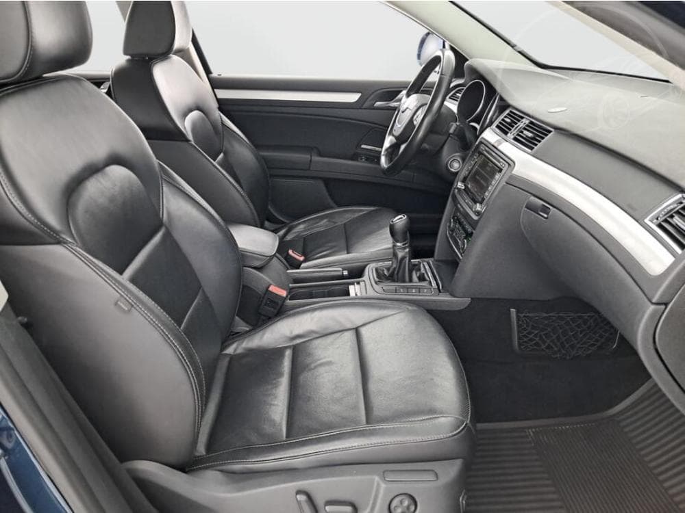 2013 Škoda SUPERB - 9