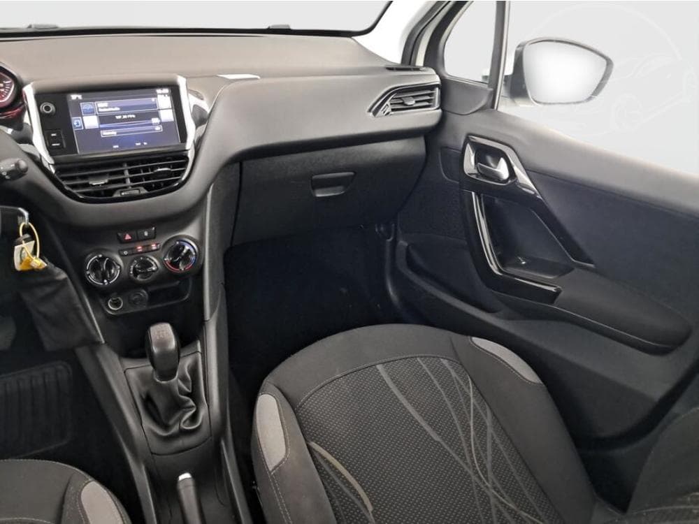 2015 Peugeot 208 - 8