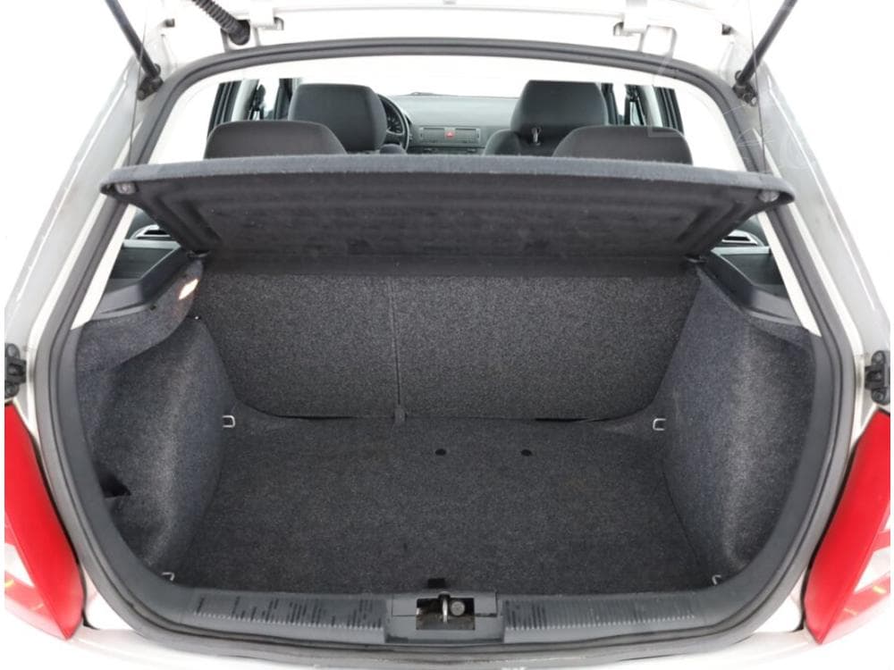 2004 Škoda FABIA - 13
