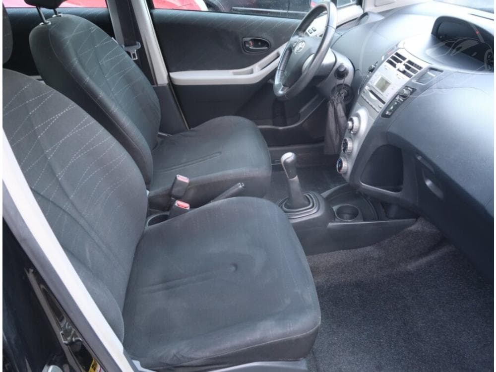 2008 Toyota YARIS - 9