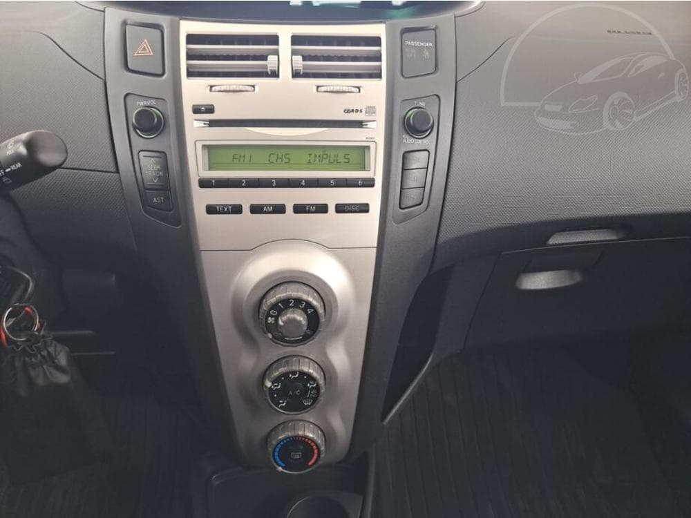 2008 Toyota YARIS - 12