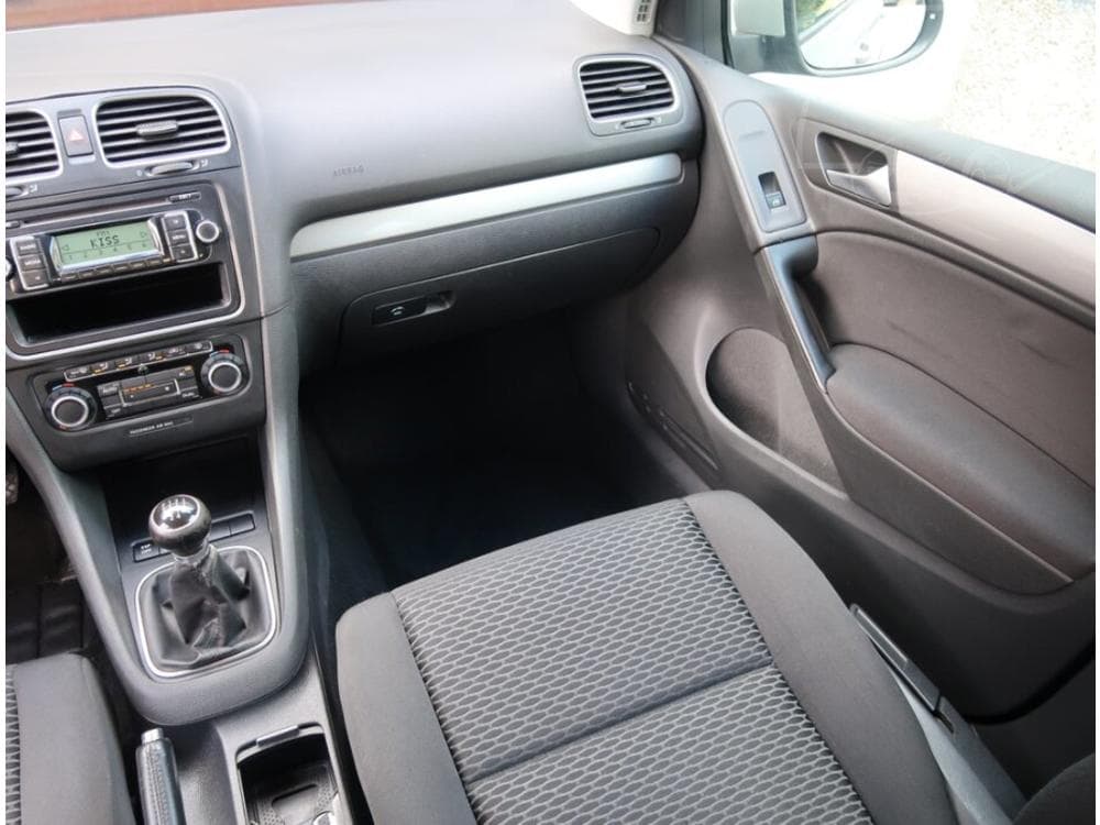 2009 Volkswagen GOLF - 8
