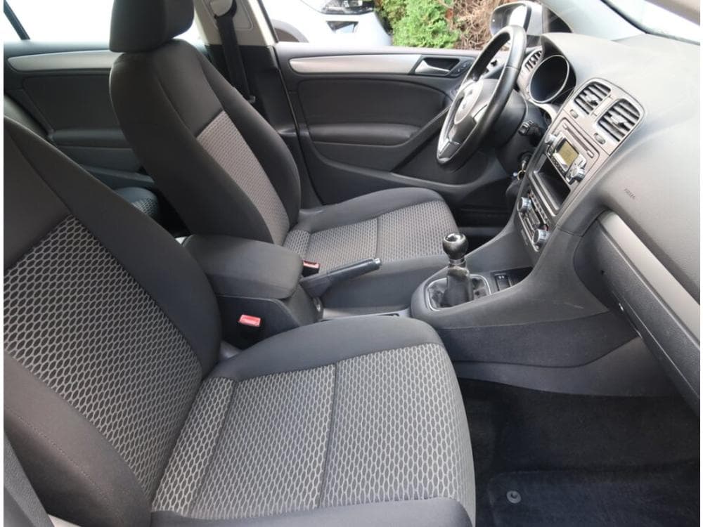 2009 Volkswagen GOLF - 9