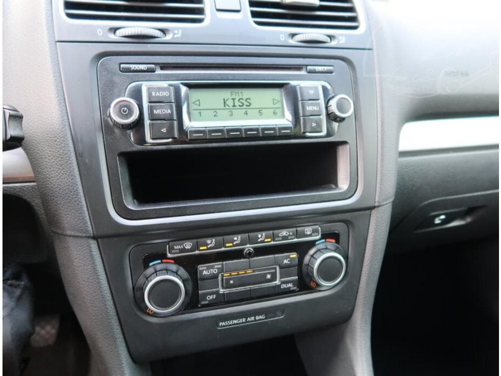 2009 Volkswagen GOLF - 12