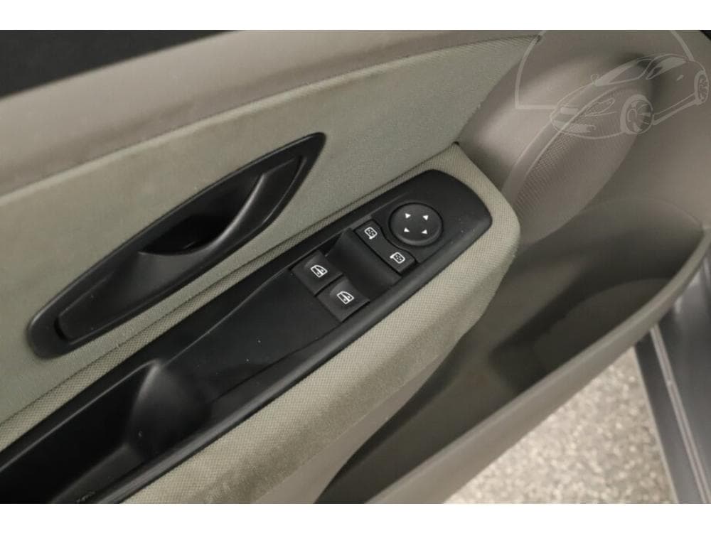 2011 Renault MEGANE - 8