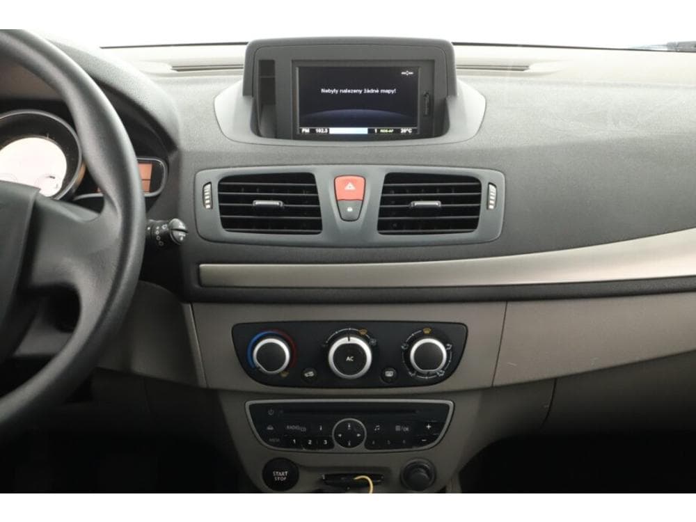 2011 Renault MEGANE - 10