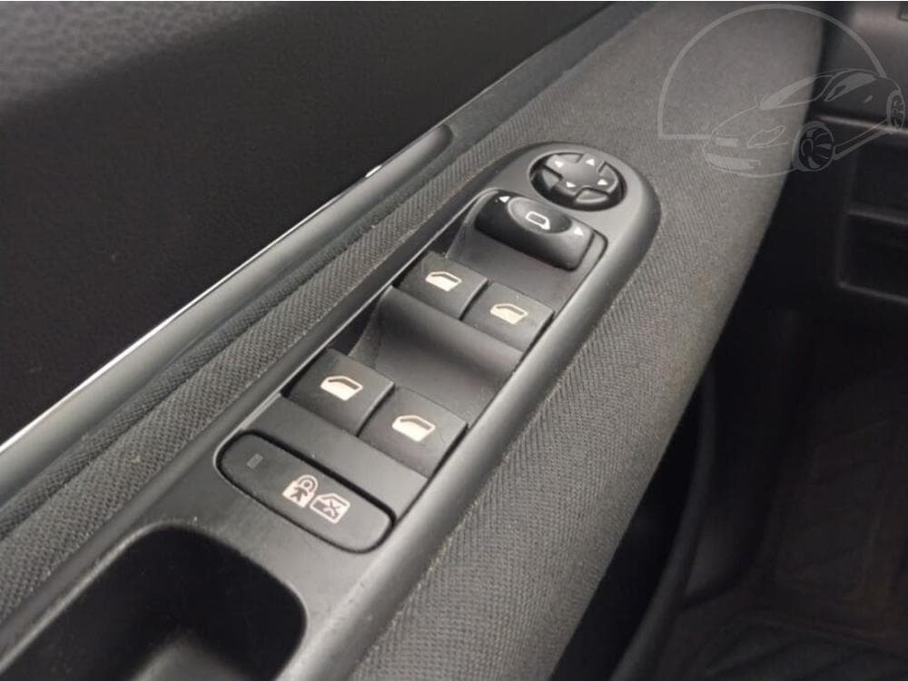 2015 Peugeot 3008 - 15
