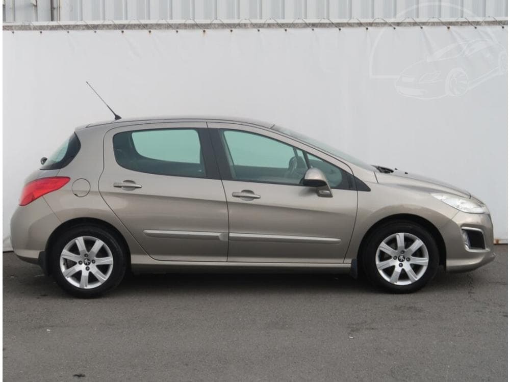 2012 Peugeot 308 - 6