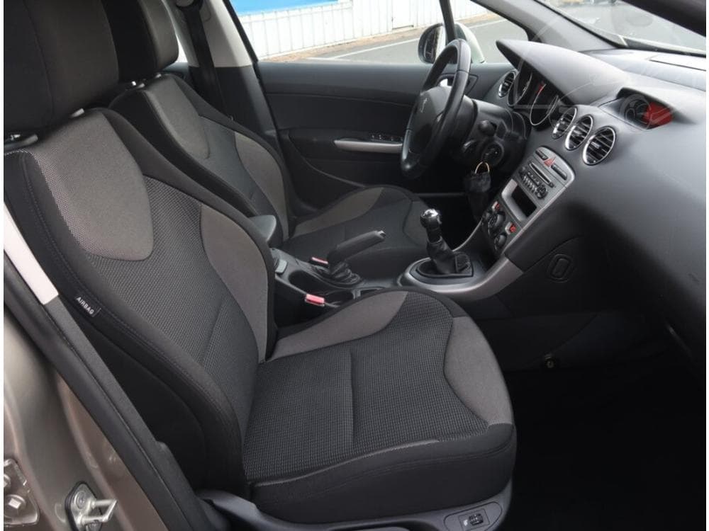 2012 Peugeot 308 - 9