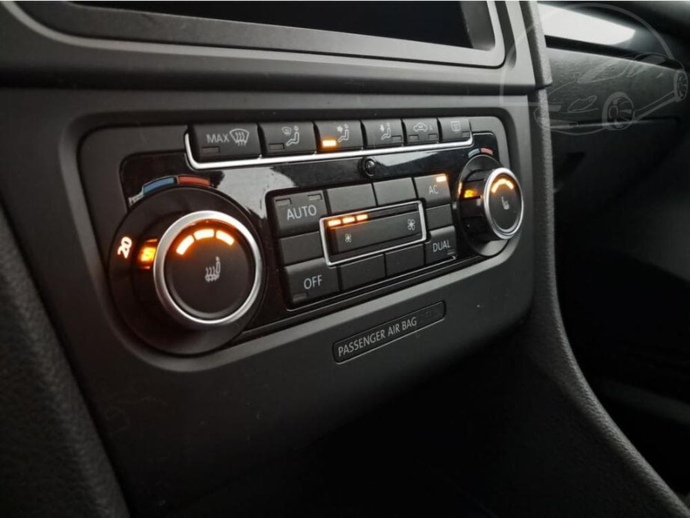 2009 Volkswagen GOLF - 13