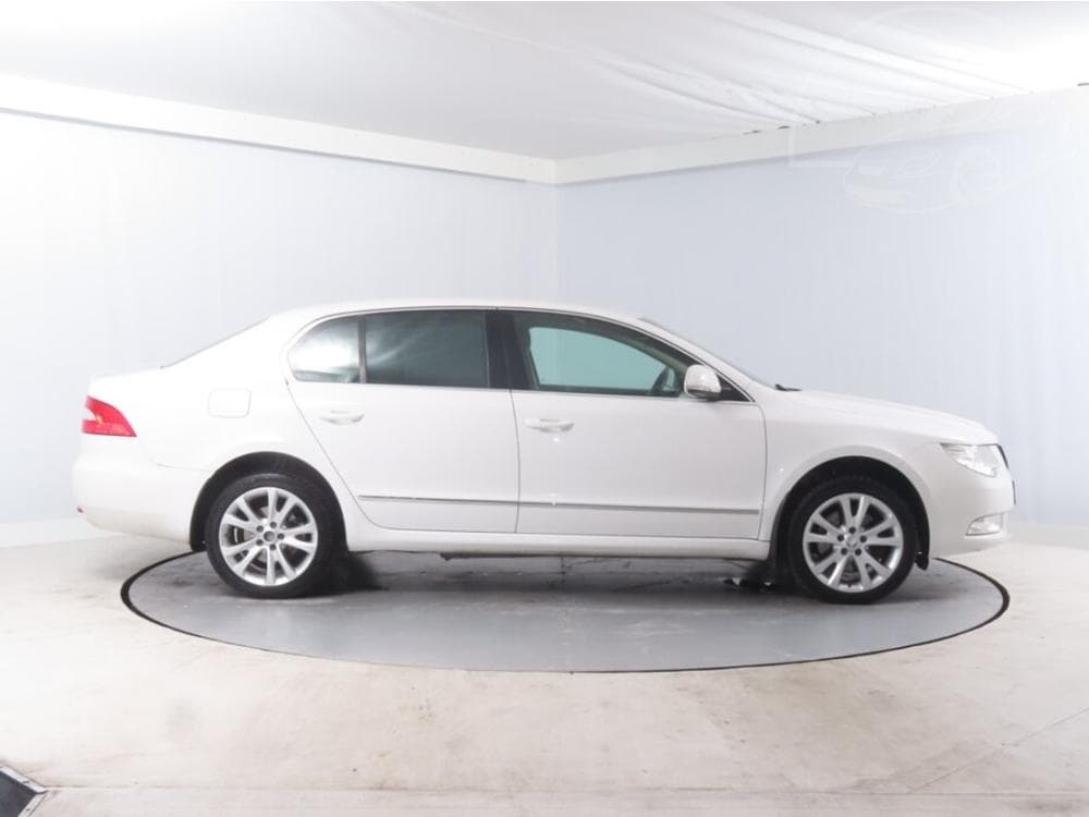 2012 Škoda SUPERB - 6