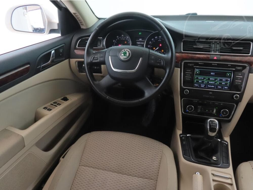 2012 Škoda SUPERB - 7