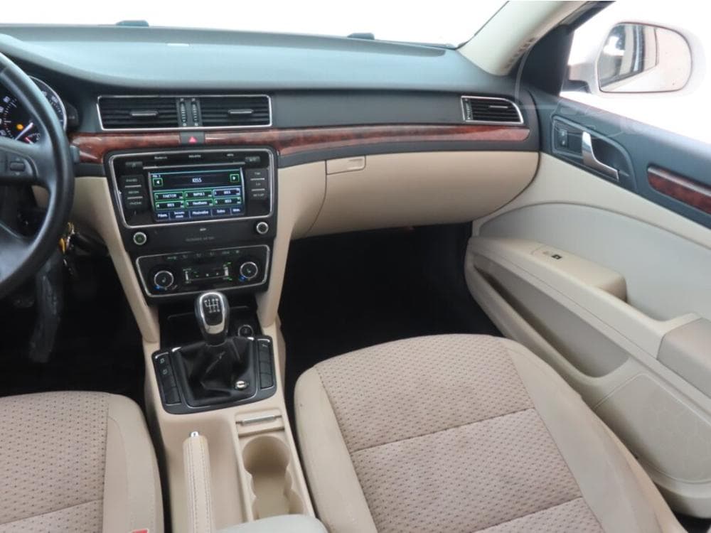 2012 Škoda SUPERB - 8