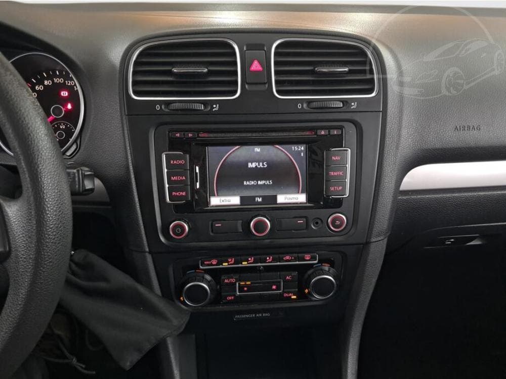 2010 Volkswagen GOLF - 11