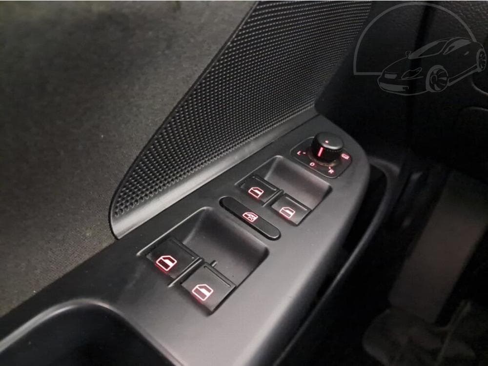 2010 Volkswagen GOLF - 15