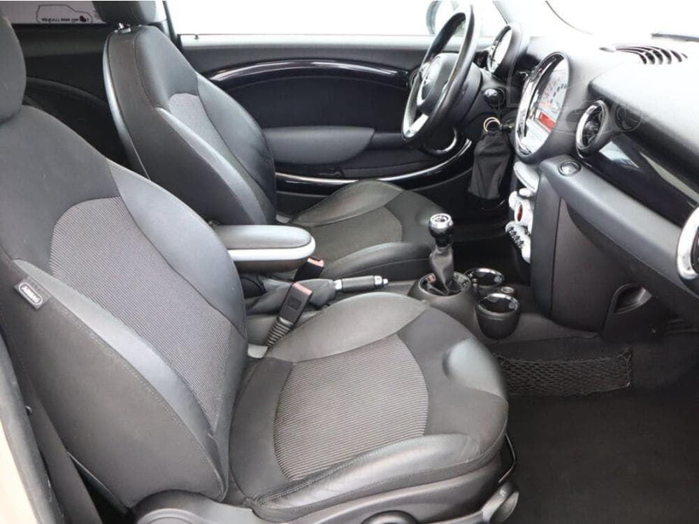 2009 Mini COOPER - 7