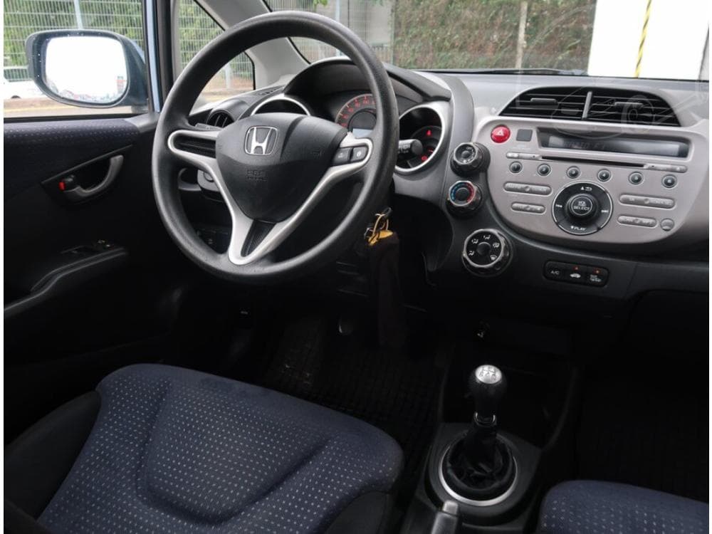 2010 Honda JAZZ - 7