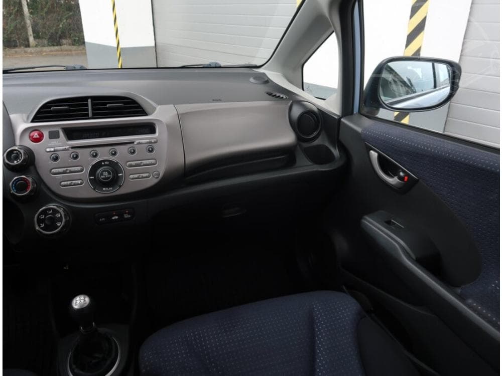 2010 Honda JAZZ - 8