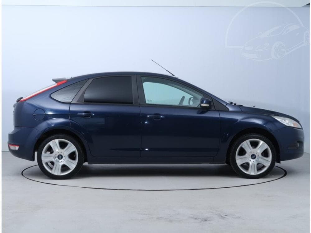 2010 Ford FOCUS - 6