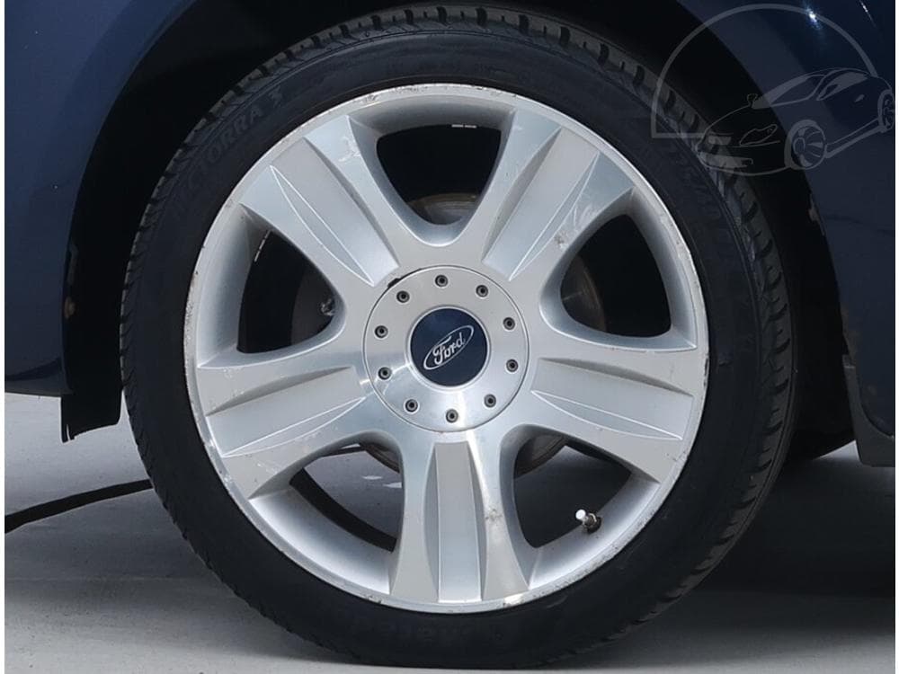 2010 Ford FOCUS - 13