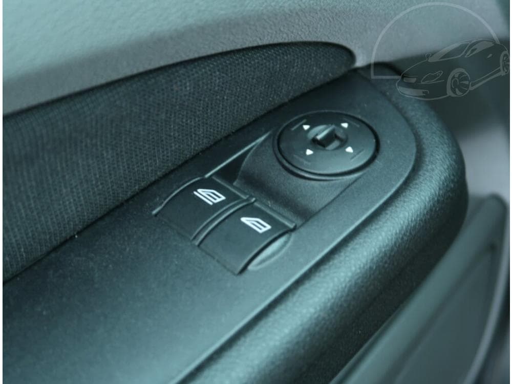 2010 Ford FOCUS - 15