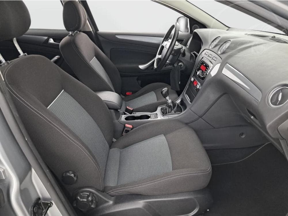 2013 Ford MONDEO - 9