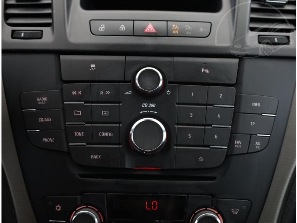 2011 Opel INSIGNIA - 13