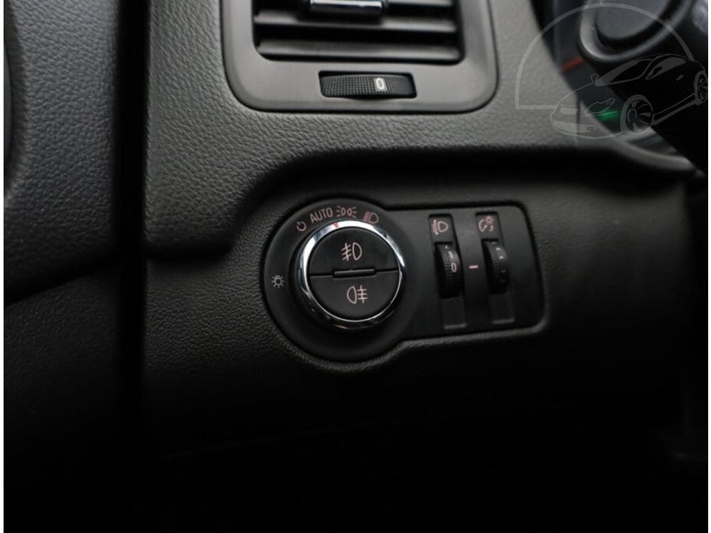 2011 Opel INSIGNIA - 15
