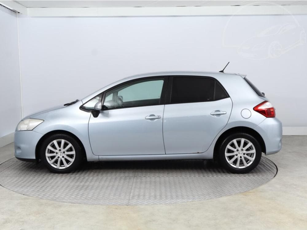 2010 Toyota AURIS - 3