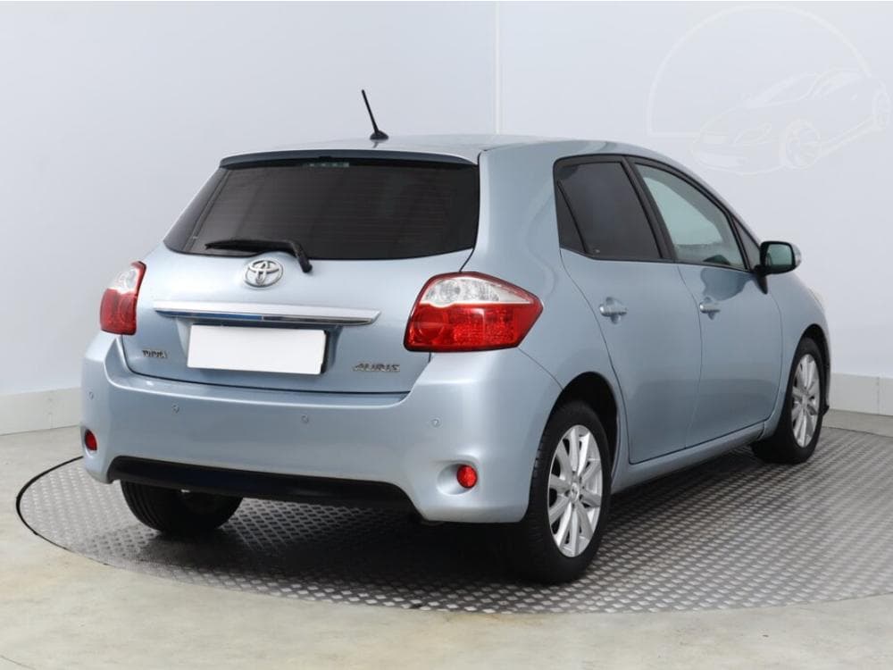 2010 Toyota AURIS - 5